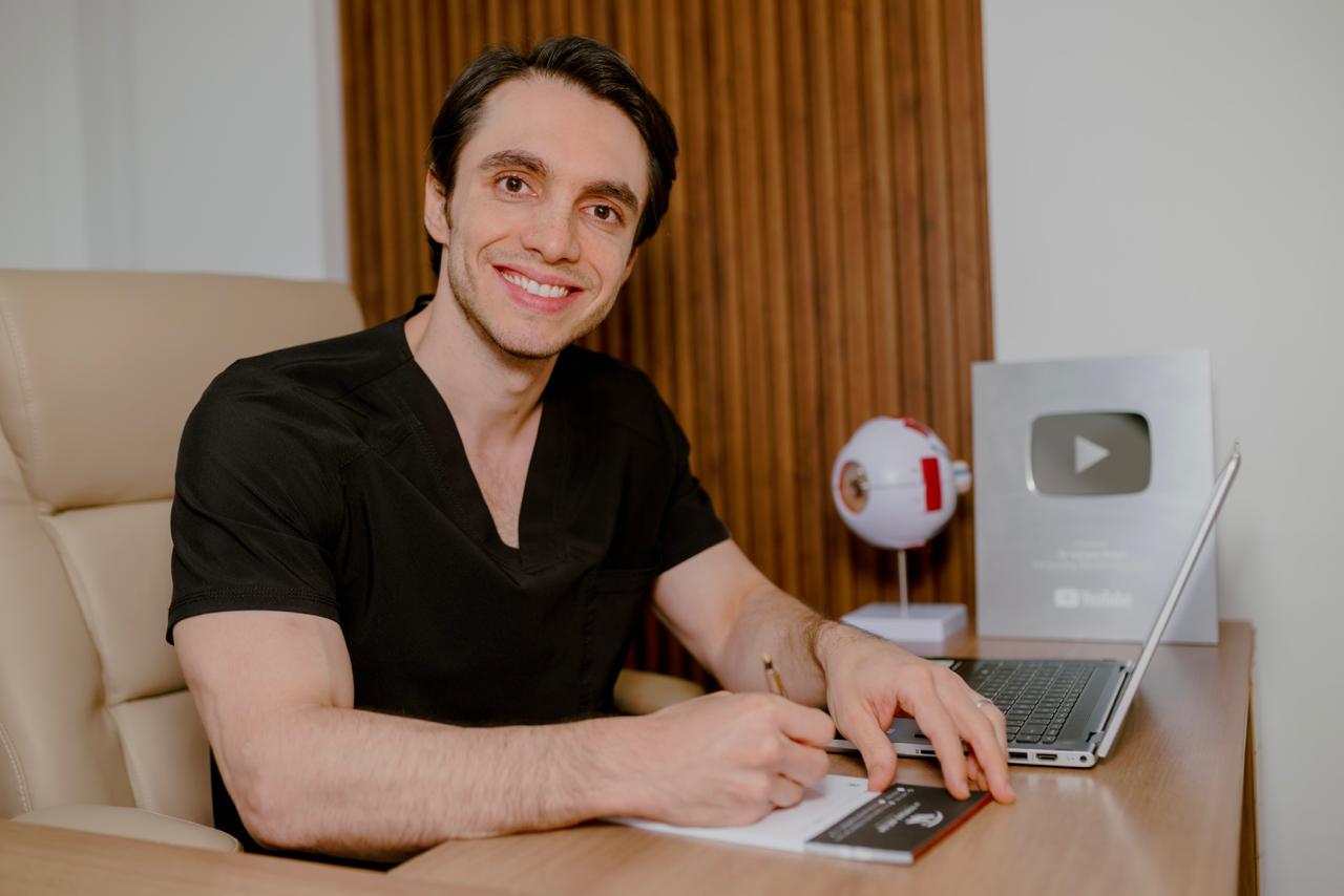 Dr. Gabriel Vargas Kelsh